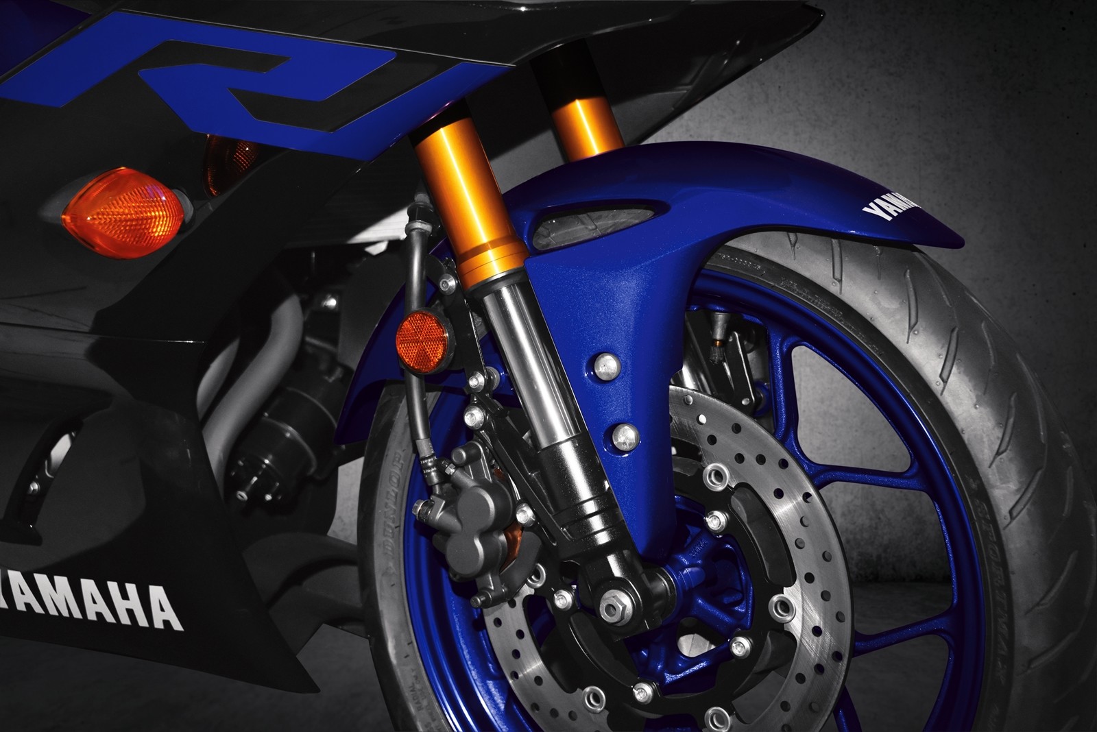 Nueva Yamaha YZF R3 suspensiones