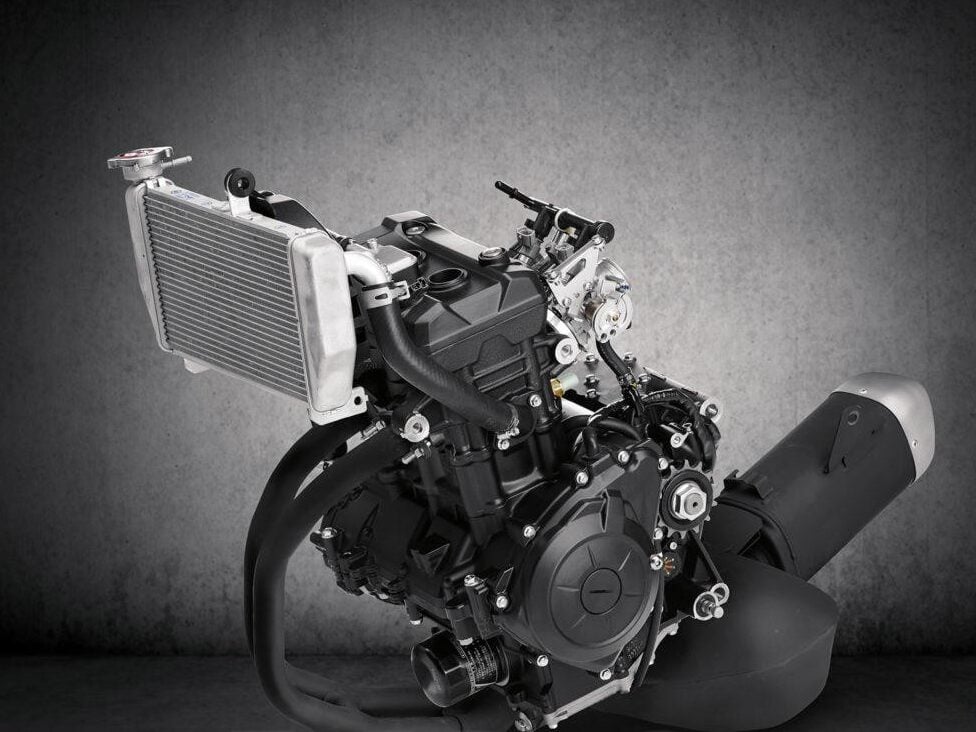 Nueva Yamaha YZF R3 Motor