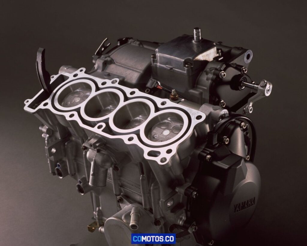 Yamaha YZF-R6 four cylinder, engine, dohc, partes, parts, mecánica