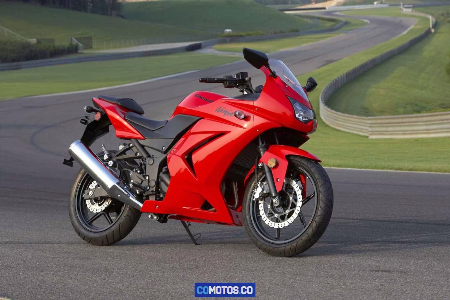 Kawasaki Ninja 250R | Precio, ficha técnica, velocidad, consumo